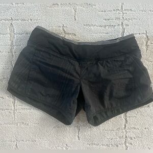 Lululemon - size 6 speed shorts